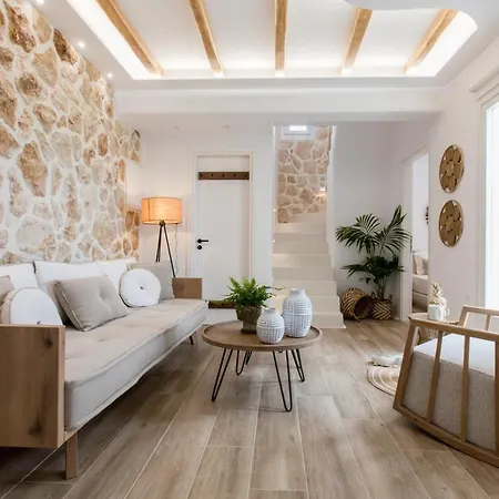 Arsenis Luxury Villa *