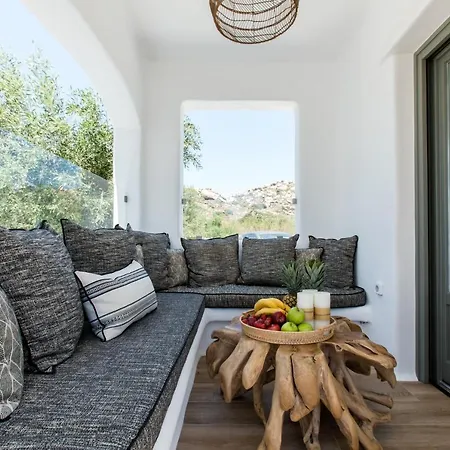 Arsenis Luxury Villa *