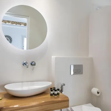 Arsenis Luxury Villa *